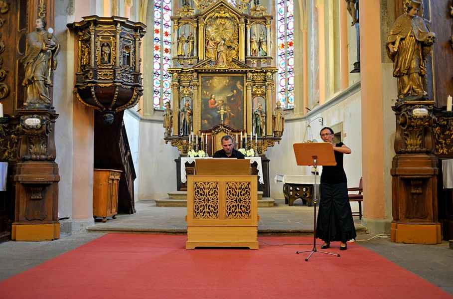  8. Benefiční koncert