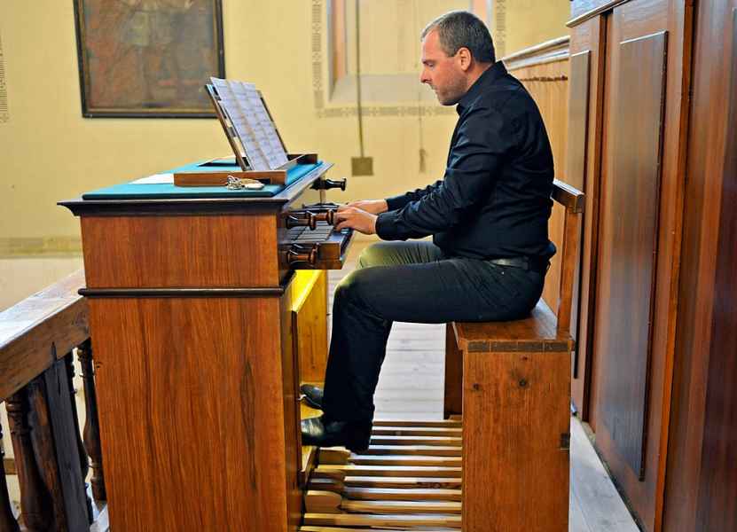 8. Benefiční koncert