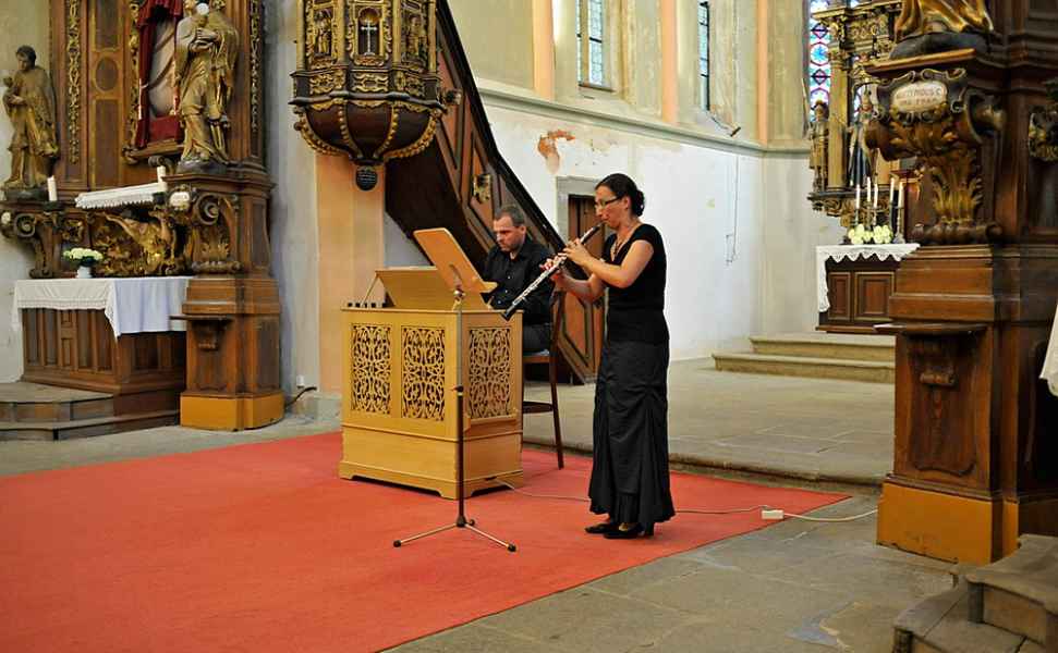 8. Benefiční koncert